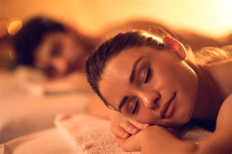 Erotic massage Belchatow