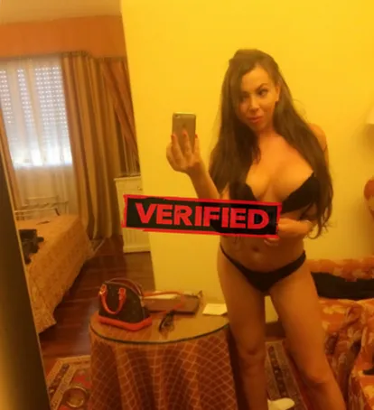 Adrienne fucker Prostitute Kapuvar